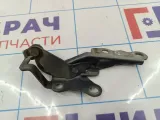 Петля капота правая Geely Emgrand EC7 1062002606