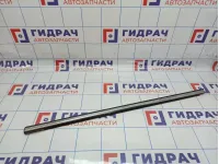 Накладка стекла переднего левого наружная Geely Emgrand EC7 1068002043