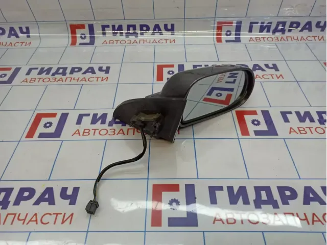Зеркало правое электрическое Geely Emgrand EC7 1067001018