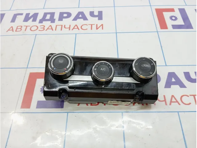 Блок управления отопителем Geely Emgrand EC7 1067003905
