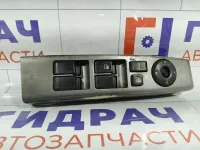 Блок управления стеклоподъемниками Geely Emgrand EC7 06802560