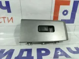 Кнопка стеклоподъемника заднего левого Geely Emgrand EC7 06802807