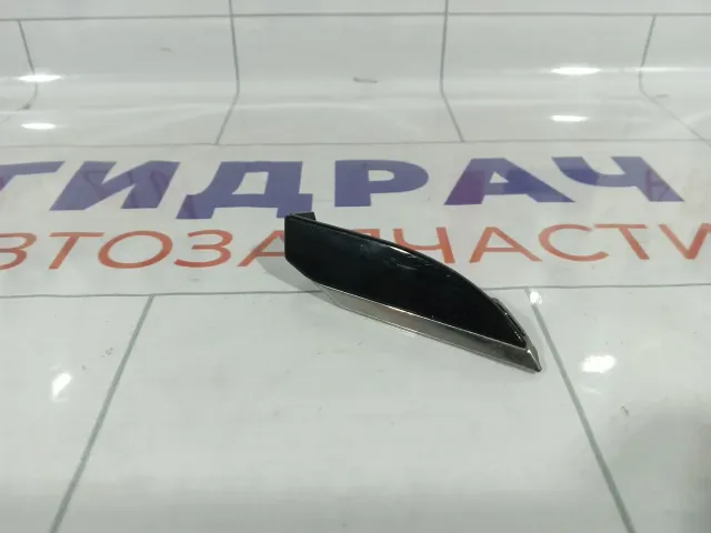 Накладка торпедо левая Geely Emgrand EC7 1068050044