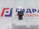 Кнопка обогрева сидений правая Geely Emgrand EC7 1067003573