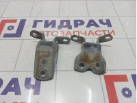 Петли двери передней правой Geely Emgrand EC7