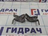 Петли двери передней левой Geely Emgrand EC7