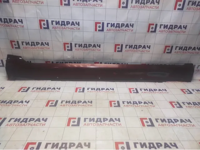 Накладка на порог наружная правая Geely Emgrand EC7 1068001642