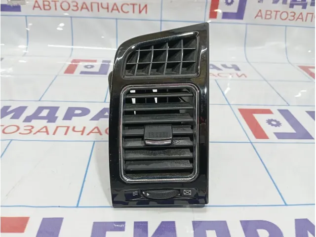 Дефлектор воздушный правый Geely Emgrand EC7 1068050288