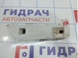 Кронштейн переднего бампера правый Geely Emgrand EC7 1068001656