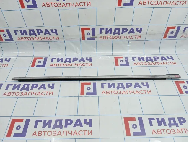 Накладка стекла переднего левого Geely Emgrand EC7 1068002043