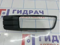 Рамка противотуманной фары правой Geely Emgrand EC7 1068001653
