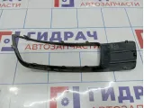 Рамка противотуманной фары правой Geely Emgrand EC7 1068001653