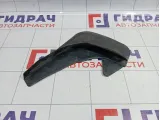 Брызговик передний правый Geely Emgrand EC7
