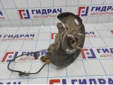 Кулак поворотный передний правый Geely MK 1014001998. С датчиком ABS.