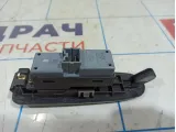 Кнопка стеклопадьемника задняя Great Wall Hover 3746400K00.