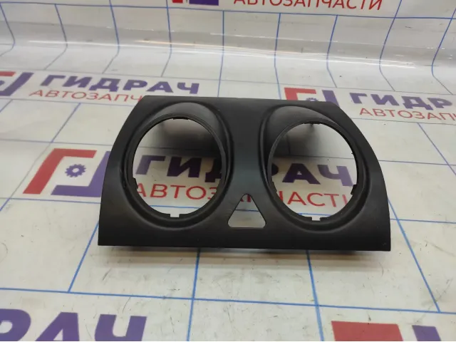 Накладка торпедо центральная Great Wall Hover H3 5306201K80. Царапины.