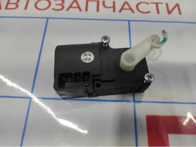 Моторчик заслонки отопителя Great Wall Hover H3 8101300K00.