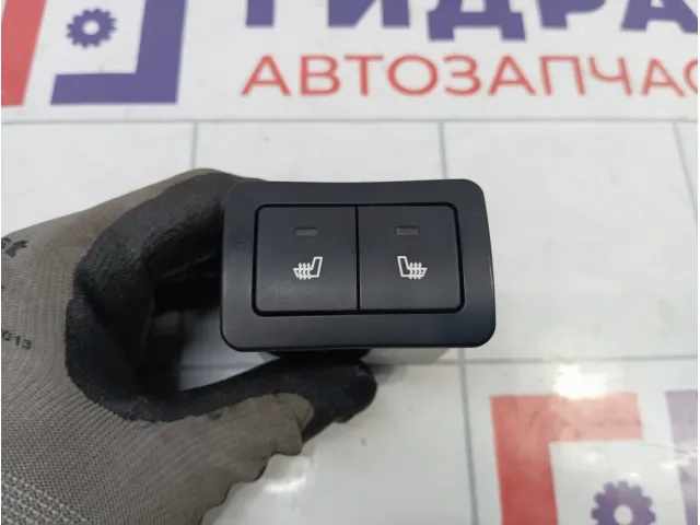Кнопка обогрева сидений Great Wall Hover H3 3759100K800089