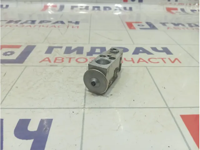 Клапан кондиционера Great Wall Hover H5 8106000K00C1