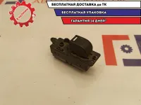 Кнопка стеклоподъемника заднего правого Great Wall Hover H5 3746800K800089.