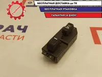 Кнопка стеклоподъемника переднего правого Great Wall Hover H5 3746600K800089.