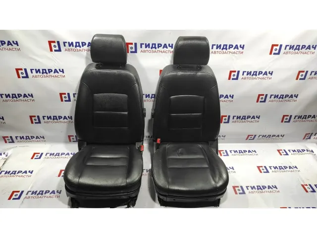 Комплект сидений Great Wall Hover H5 . С подогревом. Водительское с электро регулировкой.