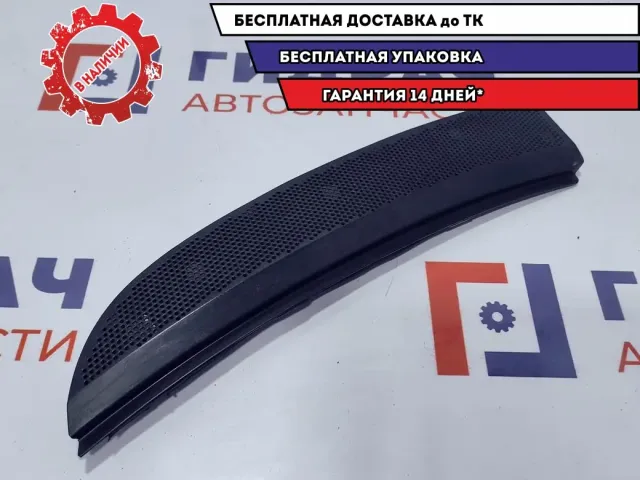 Накладка стекла левая вертикальная Great Wall Hover H5 5403015K00B1. Дефект креплений.