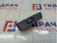 Кнопка стеклоподъемника заднего левого Great Wall Hover H5 3746700K800089