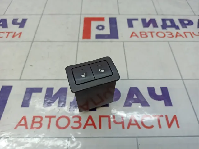 Кнопка обогрева сидений Great Wall Hover H5 3759100K800089