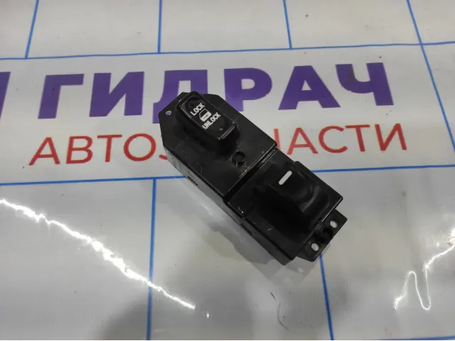 Кнопка стеклоподъемника переднего правого Great Wall Hover H5 3746600K800089.