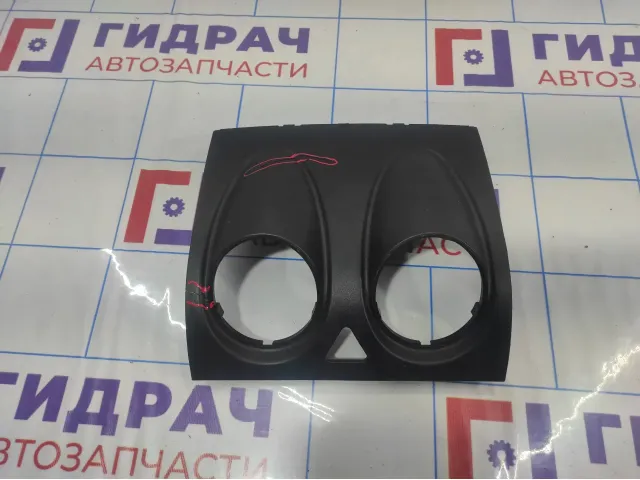 Накладка торпедо центральная Great Wall Hover H5 5306201K80. Дефекты.