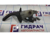 Рычаг стояночного тормоза Hyndai i30 597102L000.