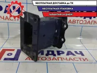 Кронштейн усилителя переднего бампера левый Hyndai i30 64710-2L000.