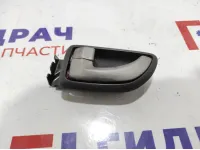 Ручка двери передней внутренняя левая Hyundai Grand Starex (TQ) 826104H0006Y. Потертость.