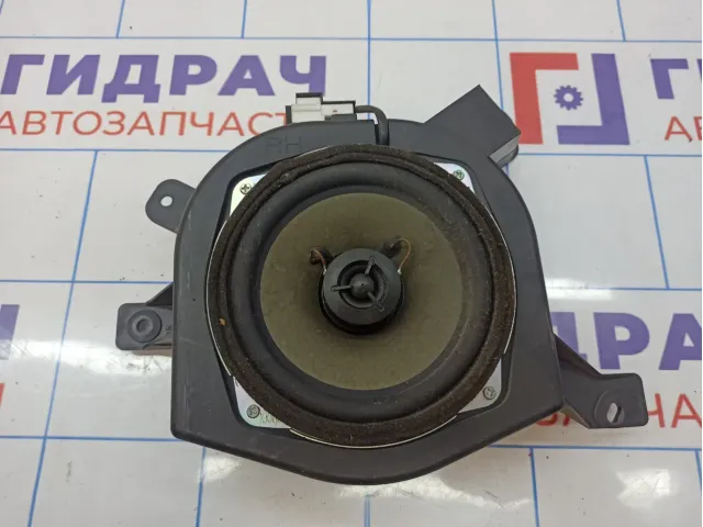 Динамик задний правый Hyundai Grand Starex (TQ) 963604H150.