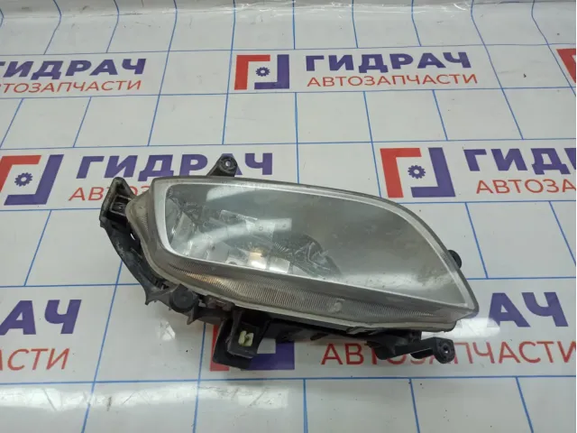 Фара противотуманная правая Hyundai Grand Starex (TQ) 922024H000.