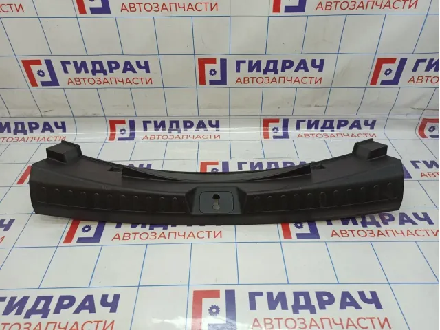 Обшивка багажника на заднюю панель Haval F7x 2