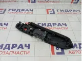 Накладка кнопки стеклоподъемника заднего правого Honda CR-V 83702SWWE01ZA