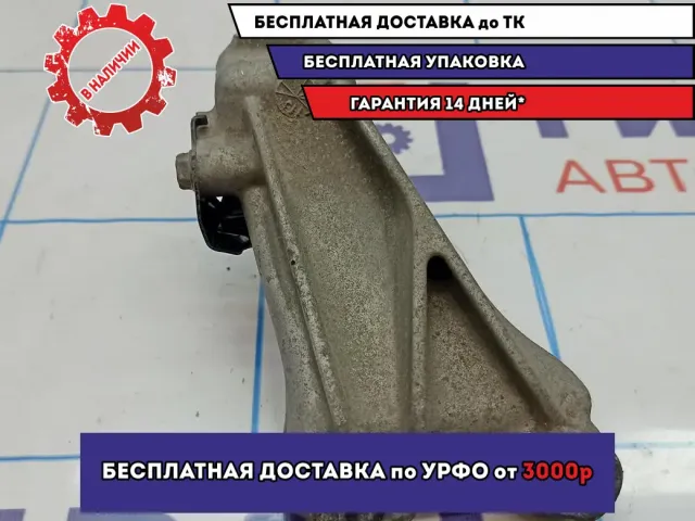 Кронштейн опоры двигателя правой Honda Civic 4D 8 50625-SVA-A00.