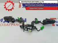 Блок кнопок в рулевое колесо Honda Civic 5D 36770-SMG-G32. Сломан кронштейн.