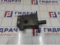 Кронштейн усилителя переднего бампера правый Hyundai Equus (VI) 64720-3N000