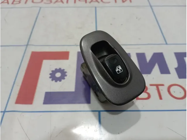 Кнопка стеклоподъемника задняя Hyundai Accent (LC) 9358025010YN