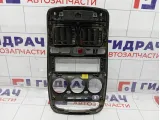 Накладка на торпедо центральная Hyundai Accent (LC) 84741-25300