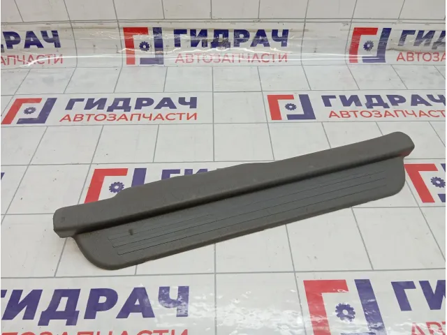 Накладка порога внутренняя передняя правая Hyundai Accent 8587225000