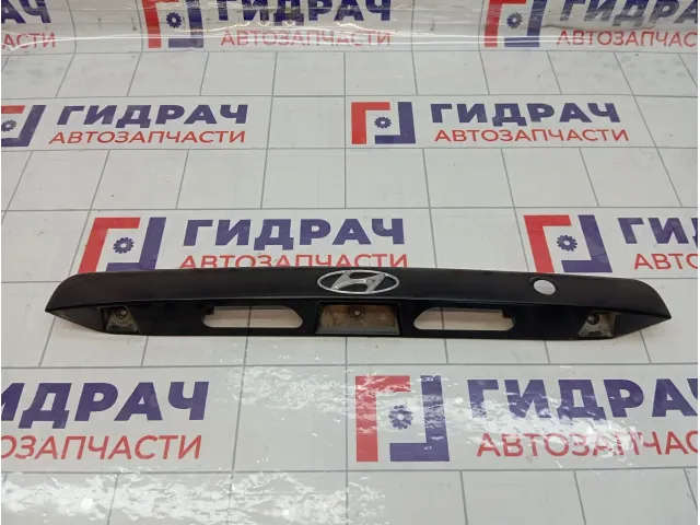 Накладка двери (крышки) багажника Hyundai Accent 8737125001