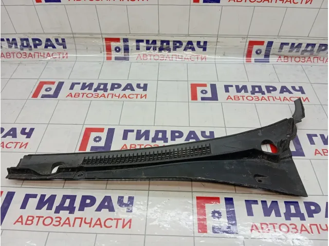 Решетка под лобовое стекло (Жабо) левая Hyundai Accent 8615025001