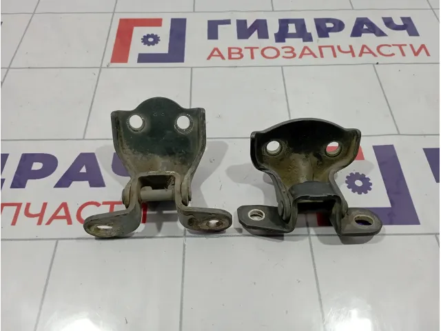 Петли двери задней правой Hyundai Accent (LC)