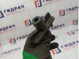 Болт крепления запасного колеса Hyundai Accent (LC) 62850-25050