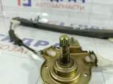 Стеклоподъемник механический передний правый Hyundai Accent 8240225000