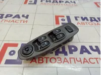 Блок управления стеклоподъемниками Hyundai Accent (LC) 9357225000YN